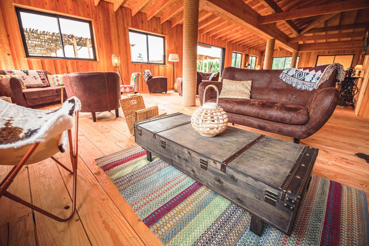 Domaine De La Vitarelle Glamping Villaniere Exterior photo