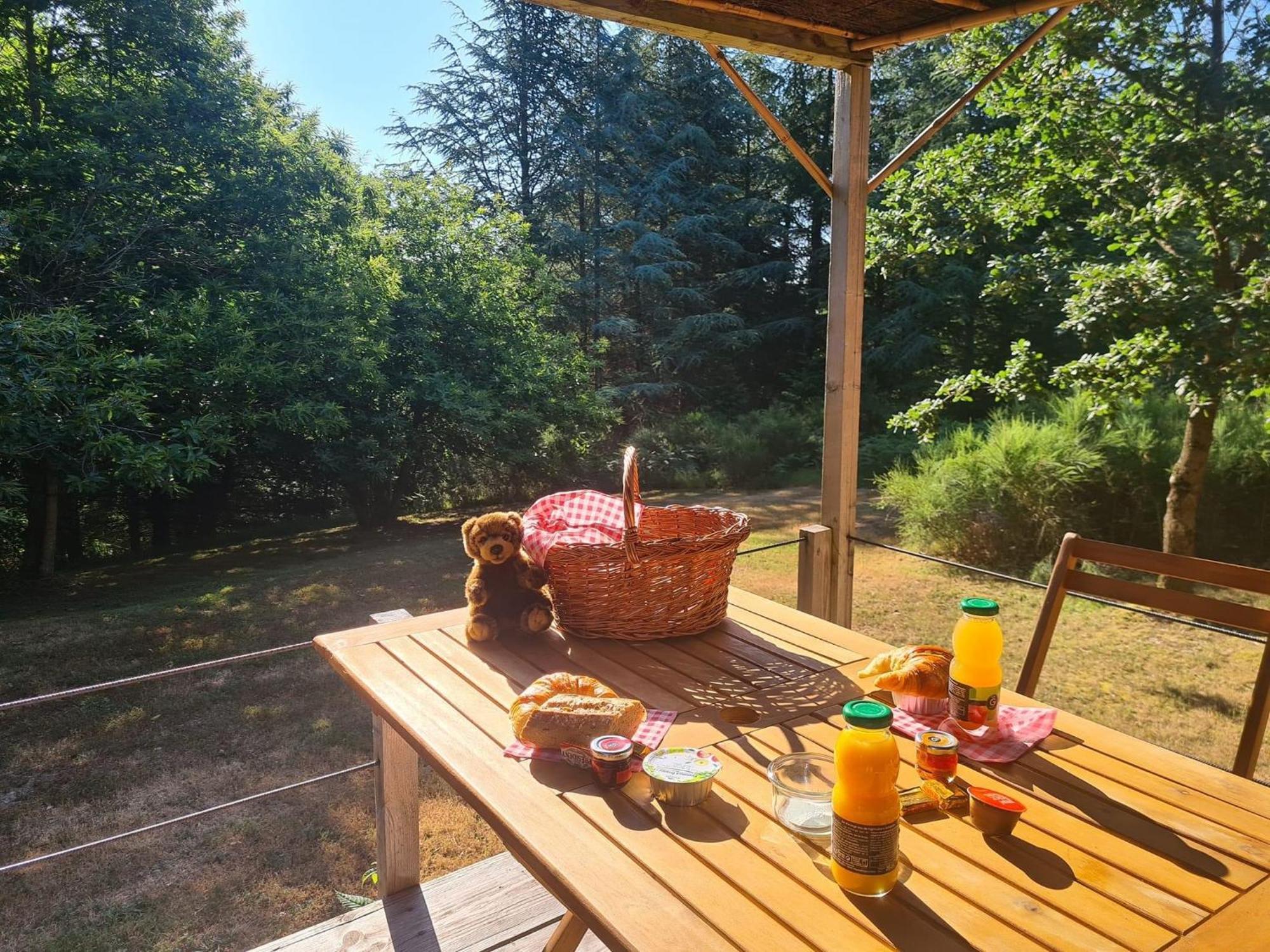 Domaine De La Vitarelle Glamping Villaniere Exterior photo