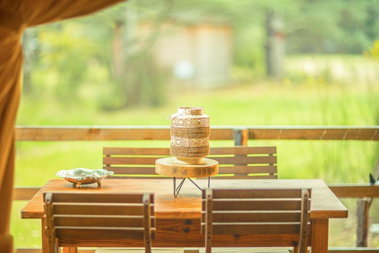 Domaine De La Vitarelle Glamping Villaniere Exterior photo